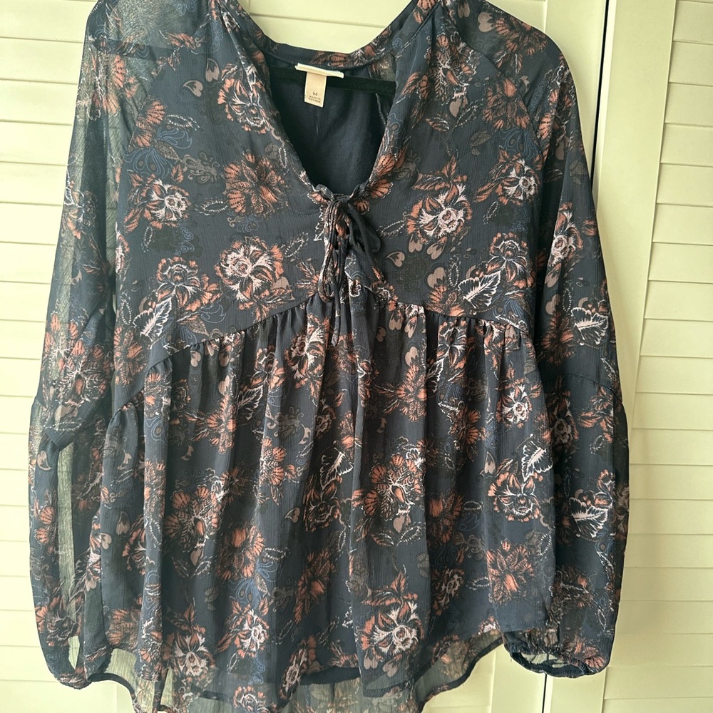 Knox Rose Gray and Pink Tie Front Blouse